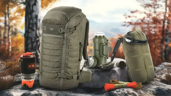 Plecak, termos, kuchenka, nóż, latarka czołowa i linka paracord – to wszystko, czego potrzebujesz, by przetrwać. Oto co to jest survival.